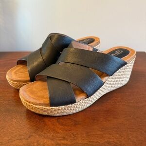 Eurosoft by Sofft Criss Cross Black Sandals Women’s Size 9
